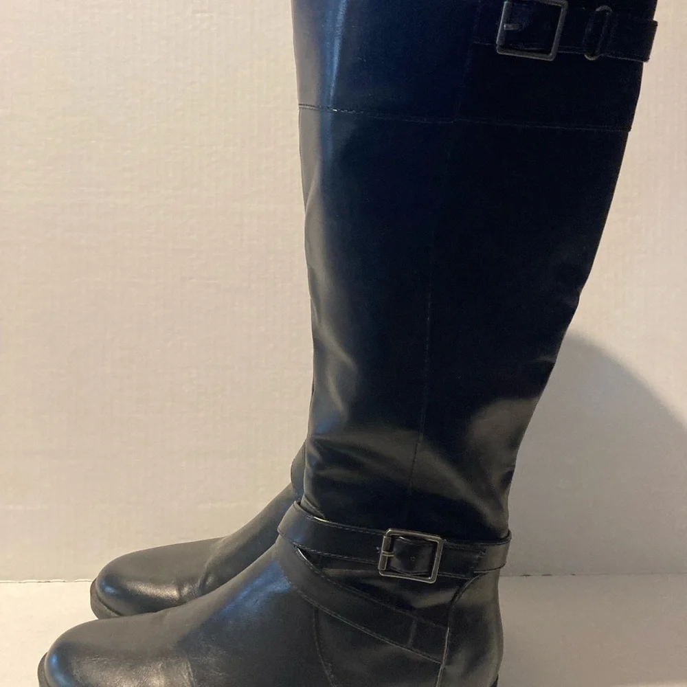 Tommy Hilfiger Black Leather Buckle Women Boot Size 9